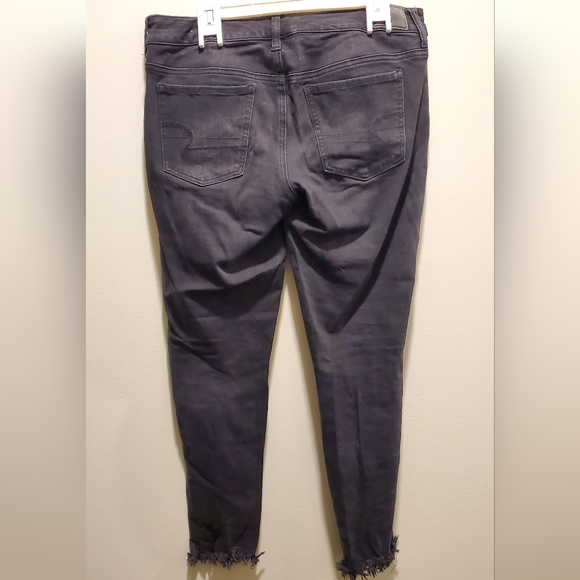 AE | Super Low Super Stretch Black Ripped Jeans in Size 10 - Picture 4 of 14